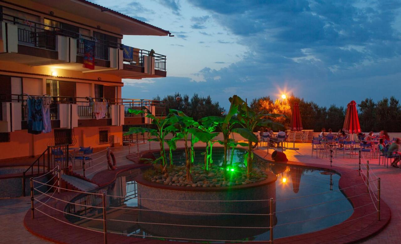 Villa Panorama Hotel Polychrono Ngoại thất bức ảnh