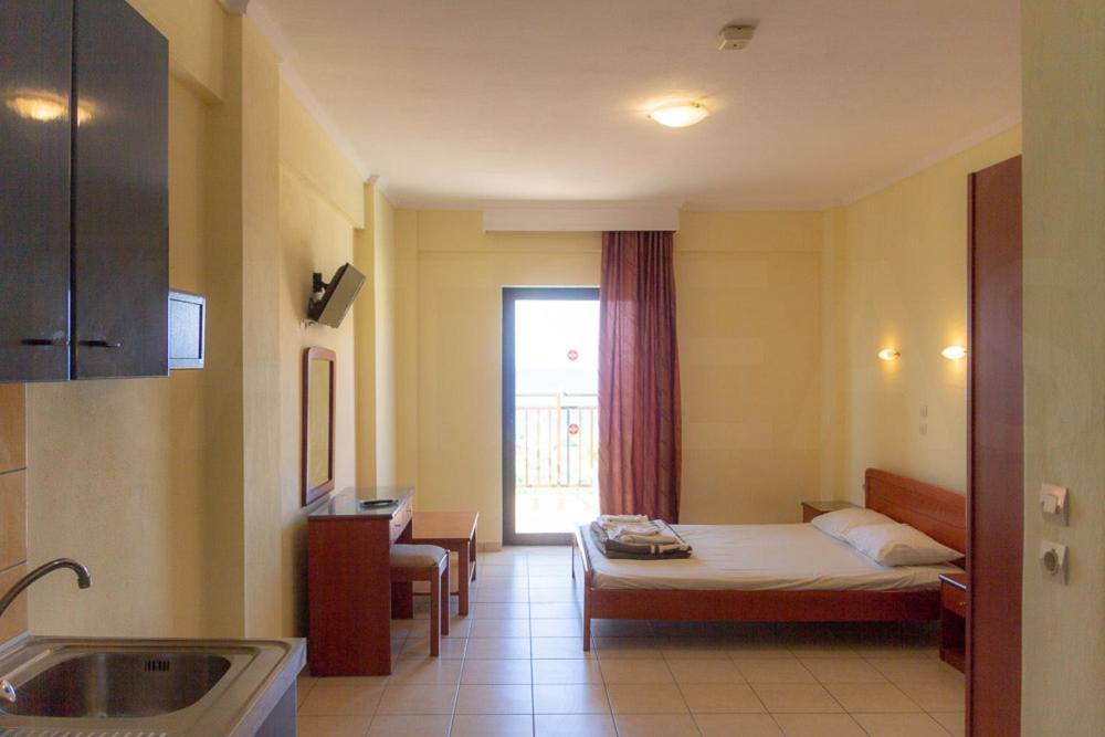 Villa Panorama Hotel Polychrono Ngoại thất bức ảnh